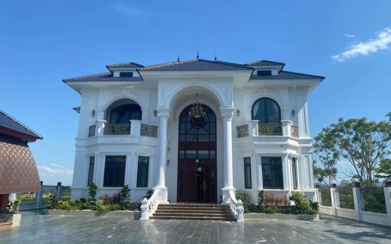 Nhà 2 tầng mái nhật